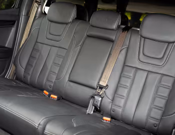 Интерьер Isuzu D-Max Blade [UK-spec] '04.2017–02.2021