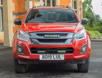 Isuzu D-Max Blade [UK-spec] '04.2017–02.2021