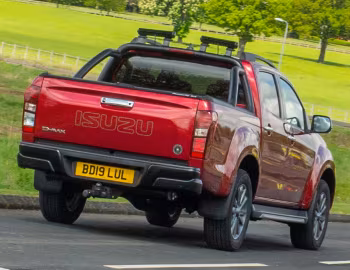 Isuzu D-Max Blade [UK-spec] '04.2017–02.2021