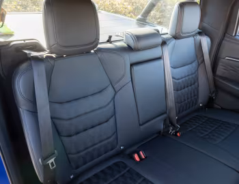 Интерьер Isuzu D-Max DL40 Double Cab [UK-spec] '2025–н.в.