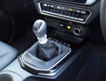 Интерьер Isuzu D-Max DL40 Double Cab [UK-spec] '03.2021–23