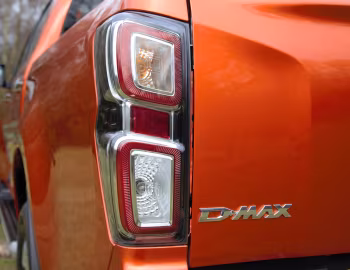 Isuzu D-Max DL40 Double Cab [UK-spec] '03.2021–23