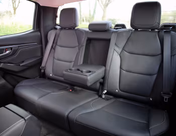 Интерьер Isuzu D-Max DL40 Double Cab [UK-spec] '03.2021–23