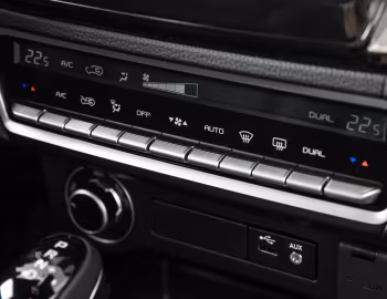 Интерьер Isuzu D-Max Double Cab [Turkey] '12.2020–н.в.