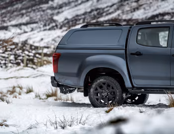 Isuzu D-Max Huntsman [UK-spec] '2017–02.2021