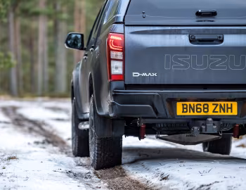 Isuzu D-Max Huntsman [UK-spec] '2017–02.2021