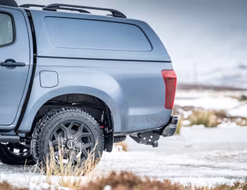 Isuzu D-Max Huntsman [UK-spec] '2017–02.2021