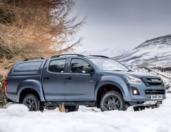 Isuzu D-Max Huntsman [UK-spec] '2017–02.2021