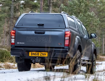 Isuzu D-Max Huntsman [UK-spec] '2017–02.2021