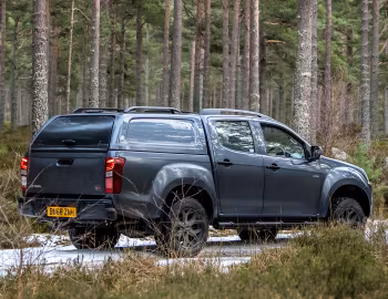 Isuzu D-Max Huntsman [UK-spec] '2017–02.2021