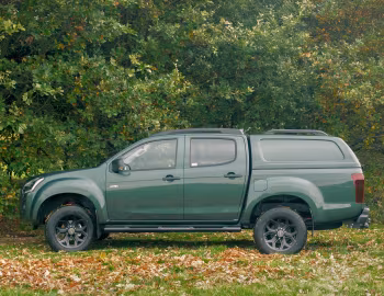 Isuzu D-Max Huntsman [UK-spec] '2017–02.2021
