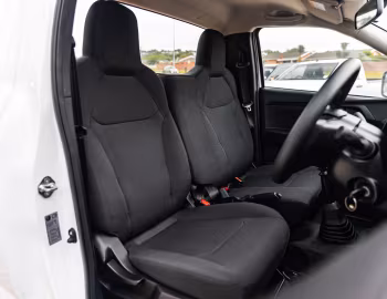 Интерьер Isuzu D-Max L Single Cab [South Africa] '2026