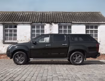 Isuzu D-Max LSX Life [EU-spec] '2017–20