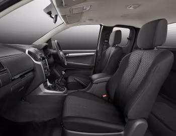 Интерьер Isuzu D-Max Spacecab [Thailand] '10.2017–10.2019