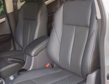 Интерьер Isuzu D-Max Utah [UK-spec] '2017–02.2021
