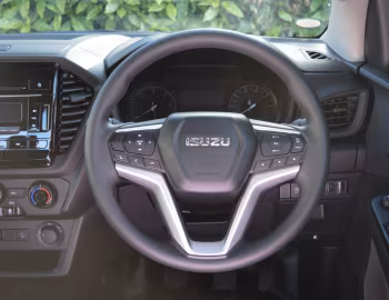 Интерьер Isuzu D-Max Utility Double Cab [UK-spec] '03.2021–23
