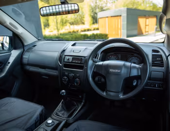 Торпедо Isuzu D-Max Utility Extended Cab Tipper [UK-spec] '2020–02.2021