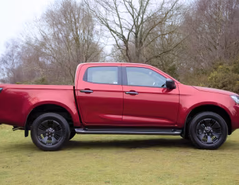 Isuzu D-Max V-Cross 4×4 Double Cab [UK-spec] '03.2021–23
