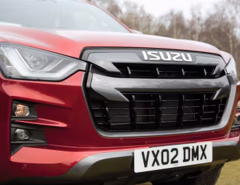 Isuzu D-Max V-Cross 4×4 Double Cab [UK-spec] '03.2021–23