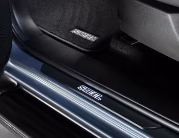 Интерьер Isuzu D-Max V-Cross 4×4 Double Cab "Steel Edition" [UK-spec] '2024