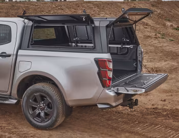 Isuzu D-Max V-Cross Commercial [UK-spec] '2025–н.в.