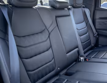 Интерьер Isuzu D-Max V-Cross Double Cab [UK-spec] '2025–н.в.