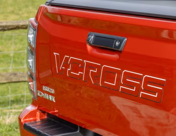 Isuzu D-Max V-Cross Double Cab [UK-spec] '2025–н.в.