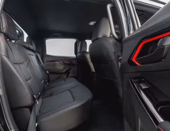 Интерьер Isuzu D-Max "X-Rider Black" [South Africa] '2025