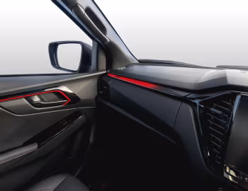 Интерьер Isuzu D-Max "X-Rider Black" [South Africa] '2025