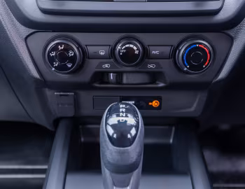 Intérieur Isuzu D-Max SX Crew Cab [Australia] '2024–pr.