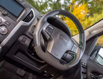 Интерьер Isuzu D-Max XTR [UK-spec] '2019–21