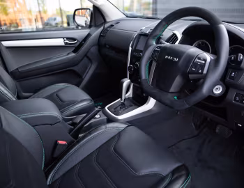 Интерьер Isuzu D-Max XTR "Colour Edition" [UK-spec] '2020–02.2021