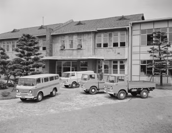 Isuzu Elf '1958–68