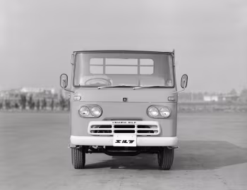 Isuzu Elf Flatbed Truck '1965–68