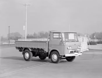 Isuzu Elf Flatbed Truck '1965–68