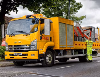 Isuzu Forward F120.240 4×2 Rigid [UK-spec] '11.2015–17