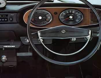 Торпедо Isuzu Florian '10.1977–10.1982