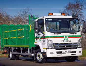 Isuzu Forward F110.210 4×2 Rigid [UK-spec] '2016–17