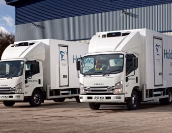 Isuzu Forward N75.190 refrigerated truck [UK-spec] '2016–22