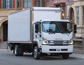 2022–н.в. Isuzu FTR with Morgan dry freight body [North America] '2021–н.в.