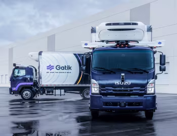 2024 Isuzu FTR L4 autonomous refrigerated box truck [US-spec] '2023–24