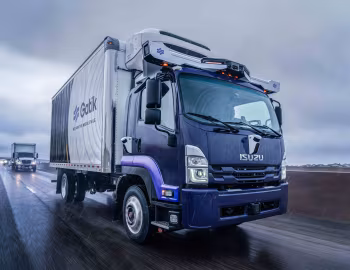 2024 Isuzu FTR L4 autonomous refrigerated box truck [US-spec] '2023–24