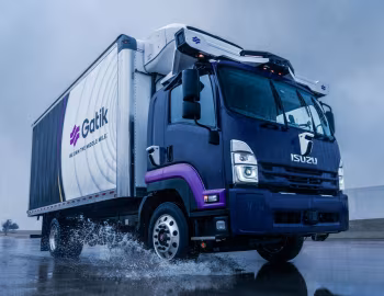 2024 Isuzu FTR L4 autonomous refrigerated box truck [US-spec] '2023–24