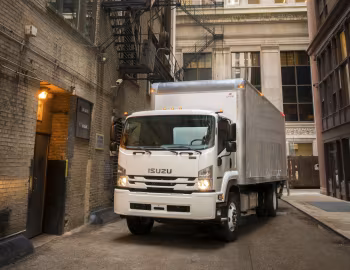 2017–н.в. Isuzu FTR with Supreme dry freight body [North America] '2016–н.в.