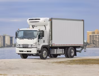 2022–pr. Isuzu FVR with Morgan Cold Star refrigerated body [North America] '2022–pr.