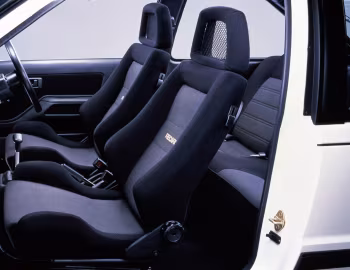 Интерьер Isuzu Gemini Hatchback ZZ handling by Lotus [Japan] (JT190) '03.1988–89