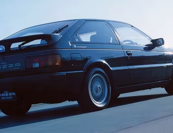 Isuzu Piazza XE handling by Lotus '06.1988–90