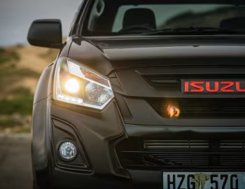 Isuzu KB250 Double Cab "X-Rider Black" '2018