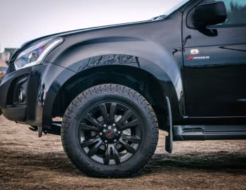 Isuzu KB250 Double Cab "X-Rider Black" '2018