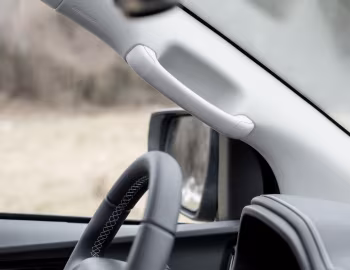 Интерьер Isuzu MU-X [CIS] '2022